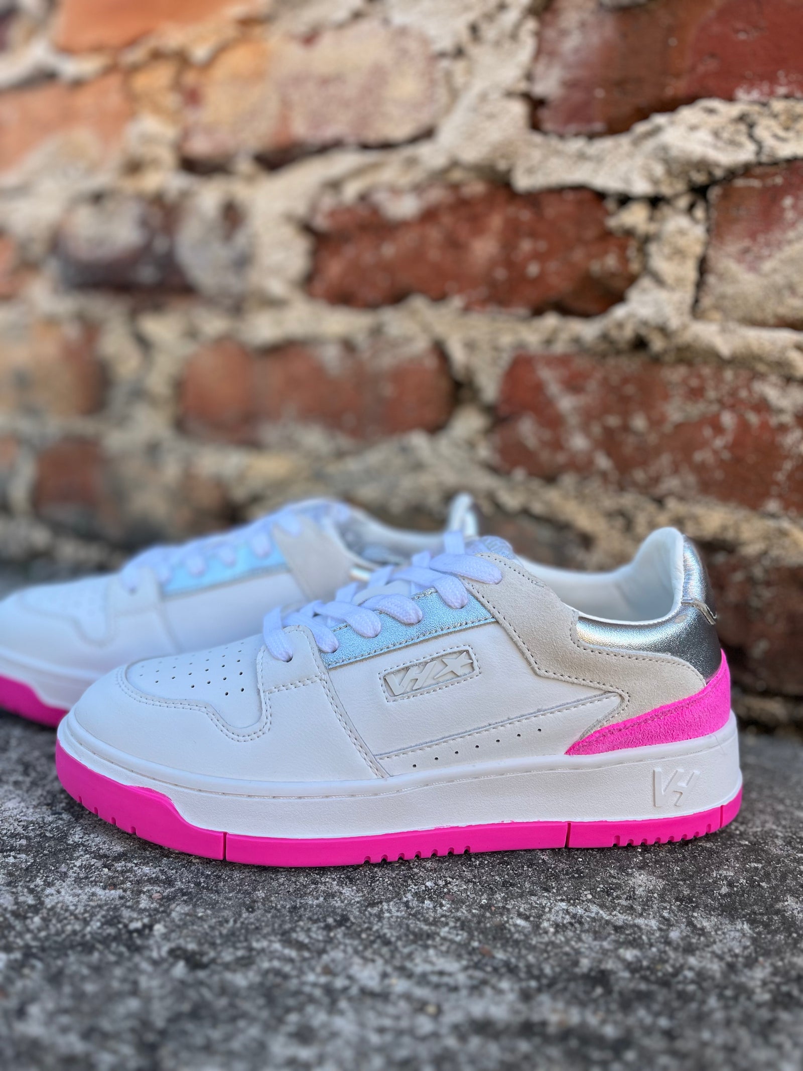 Finesse Neon Pink Vintage Havana Sneakers