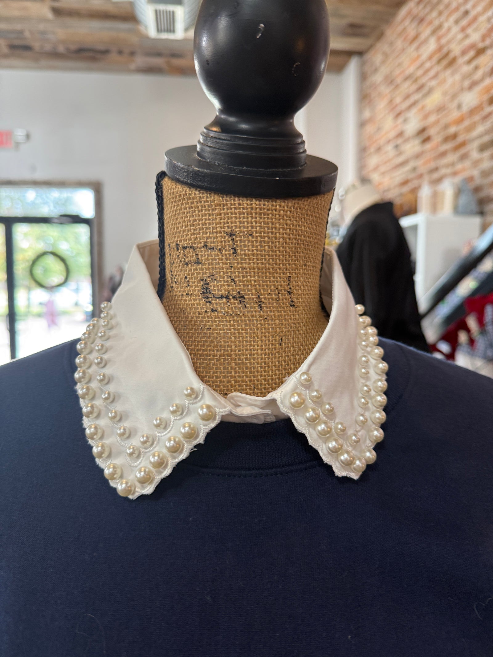The Corporate Collar - White & Pearls