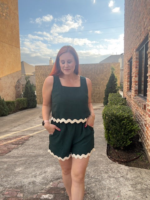 Scalloped Hunter Short