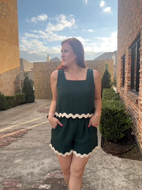 Scalloped Hunter Short