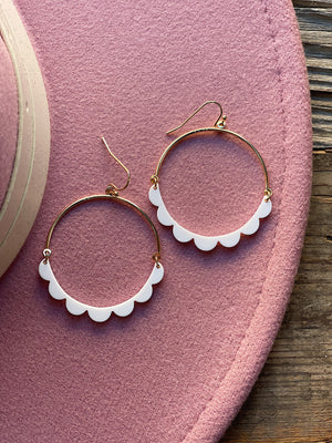 Scalloped Hoop